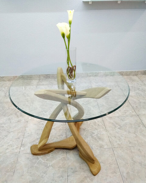 Mesa cento de roble y cristal
